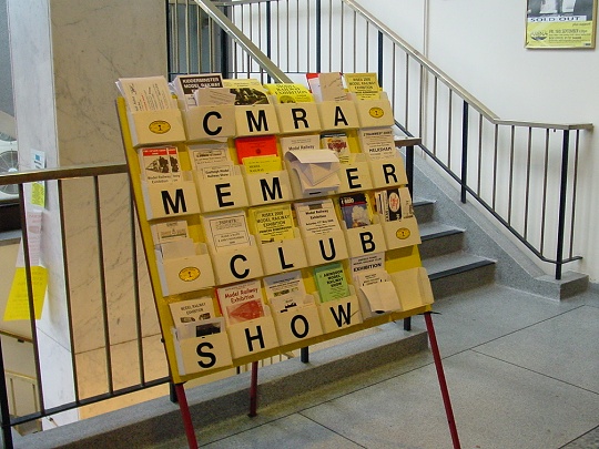 Leaflet Stand